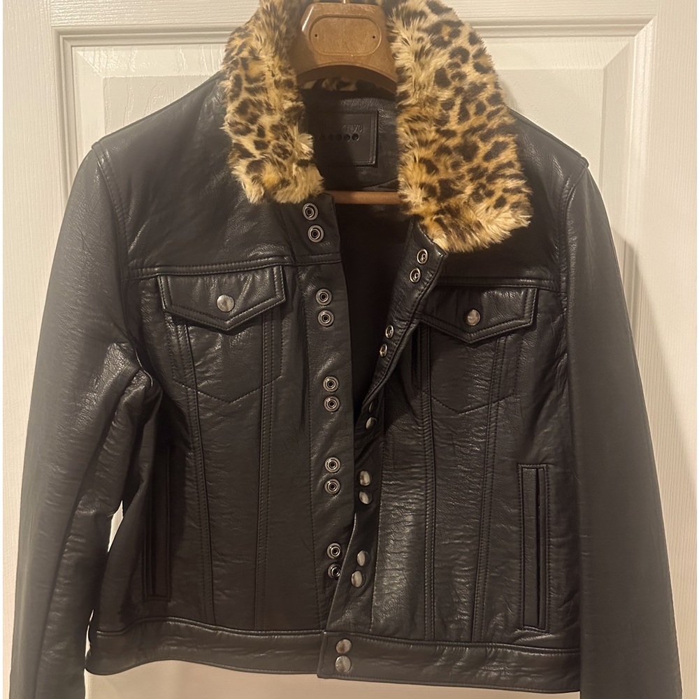 Blank NYC black jacket with Leopard faux fur.  So adorable! Great condition.